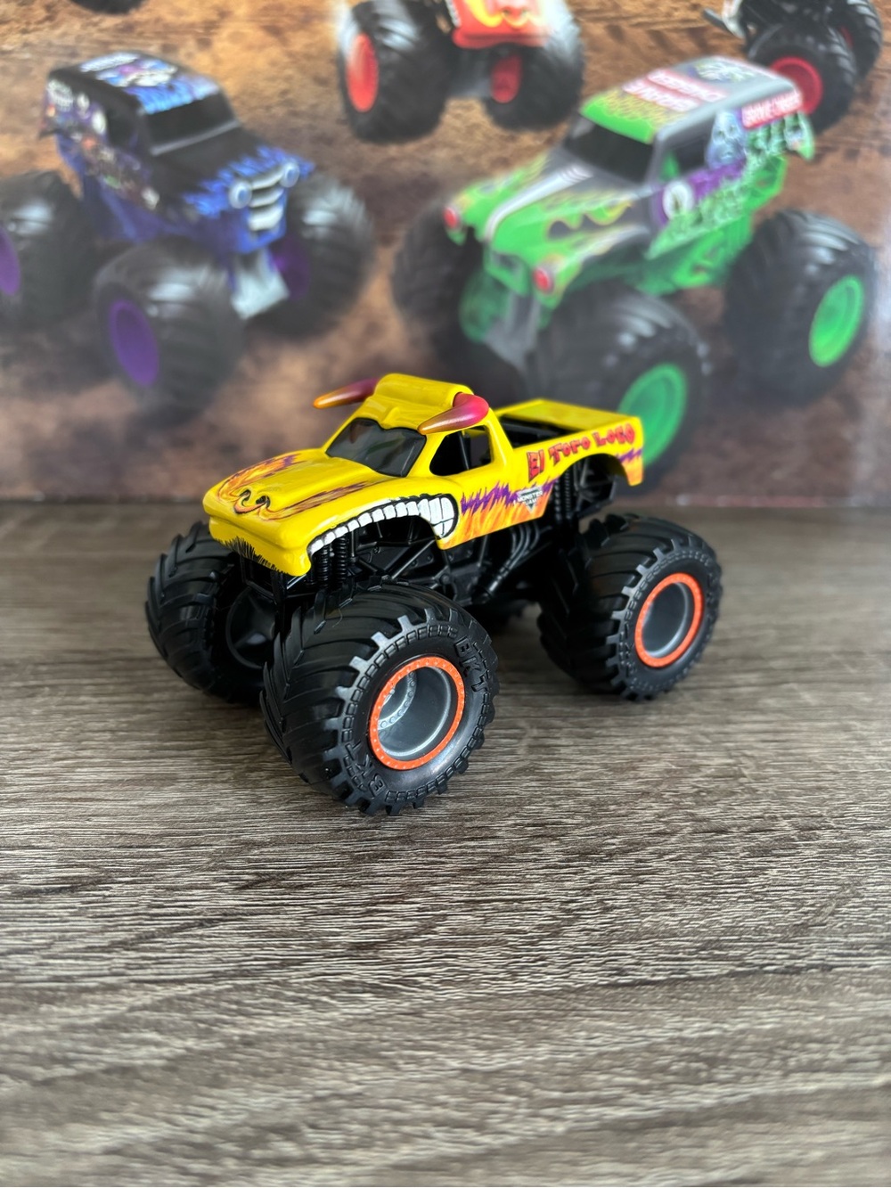 Monster Jam Yellow El Toro Loco truck 1:64 Scale